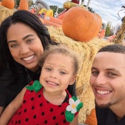 curry-wife-and-daughter