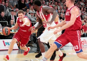 janis_strelnieks_brose_olympiacos_euroleague