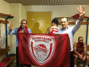 aggelopouloi_olympiakos_celebration