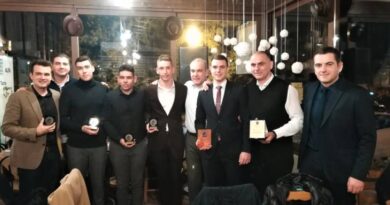 Κοπή πίτας και βραβεύσεις από τον Σύνδεσμο Διαιτητών Καλαθοσφαίρισης Μαγνησίας Κοπή πίτας και βραβεύσεις από τον Σύνδεσμο Διαιτητών Καλαθοσφαίρισης Μαγνησίας