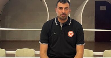Στη Νήαρ Ηστ ο Δημήτρης Ρώσσης